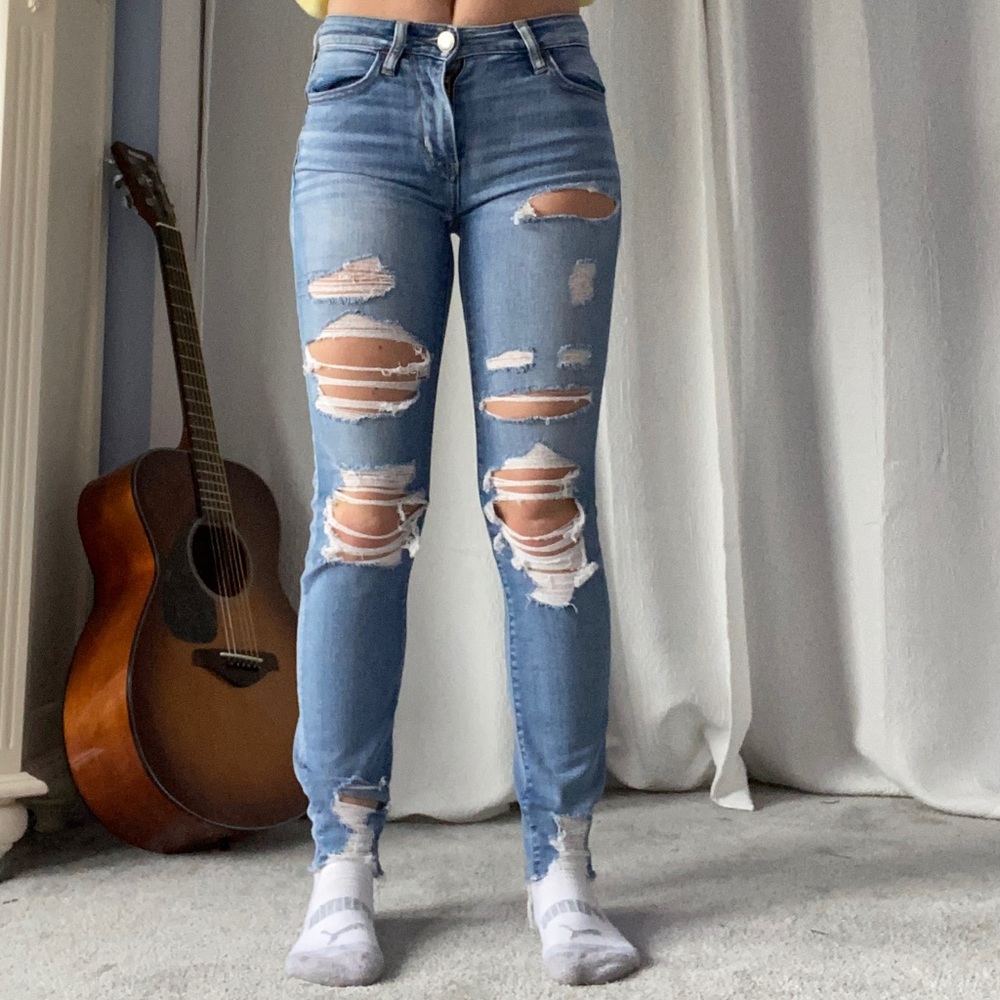 American Eagle Ripped Skinny Jeans